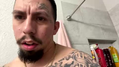 cuete2100 online show from November 23, 2025, 6:46 am