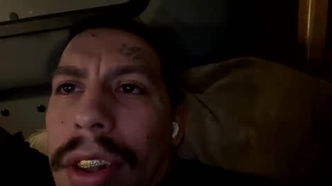 cuete2100 online show from November 30, 2025, 6:17 am