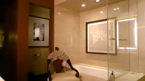 culturalclash1985 online show from November 25, 2025, 7:52 am