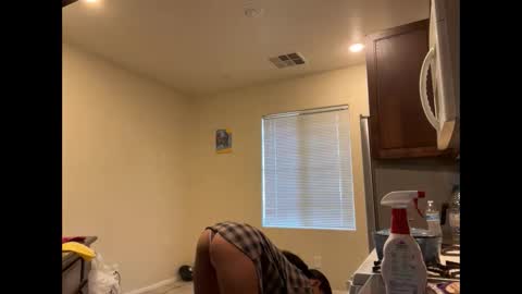 cum2charmxx online show from September 27, 2025, 3:17 pm