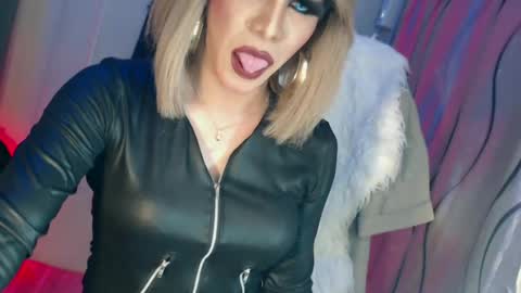 Snapshot of cum_4youbaby chatting on June 17, 2026, 3:13 pm CUMMELA SLUTI online show from June 17, 2026, 3:13 pm