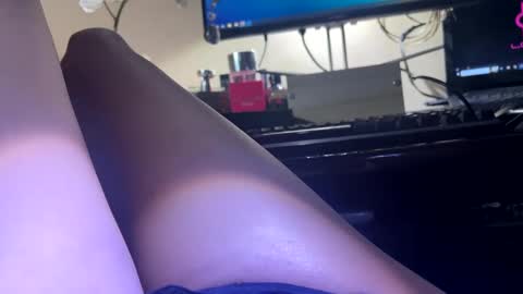 im KIM new girl to spoil online show from February 21, 2025, 7:34 am