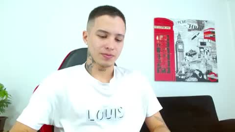 cumandres online show from June 22, 2026, 3:42 pm