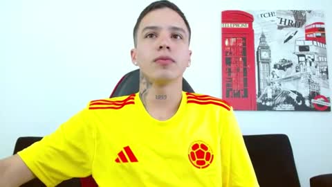 cumandres online show from July 24, 2026, 3:43 pm