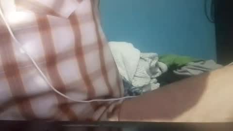 cumbian_chero online show from August 5, 2026, 3:31 am