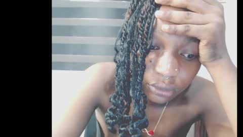 cumebony_petit online show from May 4, 2026, 5:31 pm