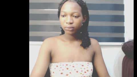 cumebony_petit online show from May 14, 2026, 6:53 am