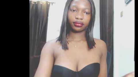 cumebony_petit online show from June 21, 2026, 6:27 am