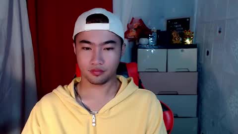 Snapshot of cumhavefun25 chatting on October 25, 2025, 10:26 pm ask me online show from October 25, 2025, 10:26 pm