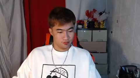 Snapshot of cumhavefun25 chatting on November 16, 2025, 5:51 pm ask me online show from November 16, 2025, 5:51 pm