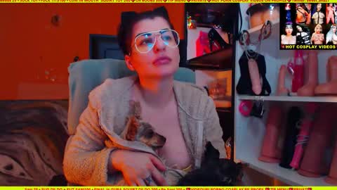 cuminmenowbby online show from December 12, 2024, 7:37 pm