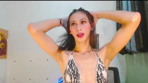 YOUR KWEEN STELLINA online show from December 6, 2024, 6:15 am