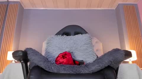 Cumming Loving online show from September 13, 2025, 8:19 pm