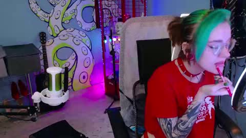 CUMpotikEve online show from May 19, 2026, 3:24 am
