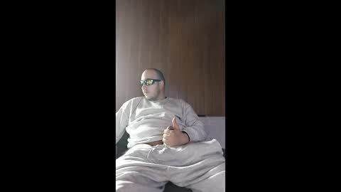 cumshotmaster11 online show from May 17, 2026, 12:12 pm