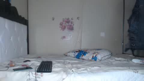 Snapshot of cumslayer19 chatting on September 8, 2025, 4:39 pm Shiiro online show from September 8, 2025, 4:39 pm