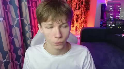 cumte_boy online show from April 26, 2026, 1:25 am