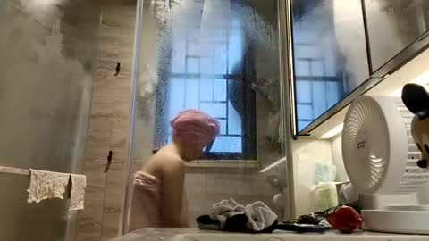 Lizly online show from July 26, 2026, 2:53 am