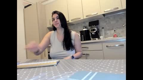 maria  alex online show from January 14, 2026, 1:33 am