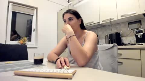 maria  alex online show from June 13, 2026, 1:36 am