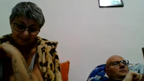 couple online show from December 8, 2024, 4:50 pm