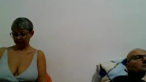 couple online show from December 11, 2024, 8:28 pm