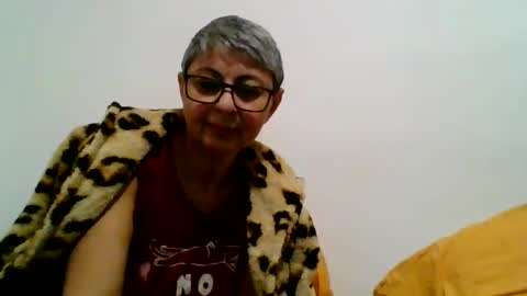 couple online show from December 13, 2024, 5:54 pm
