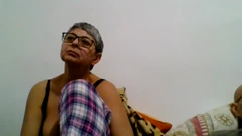 couple online show from December 21, 2024, 6:34 pm