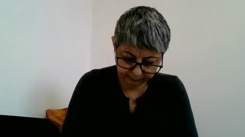 couple online show from December 28, 2024, 7:55 am