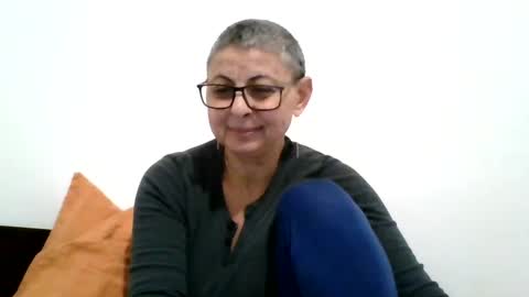 couple online show from January 17, 2025, 3:53 pm