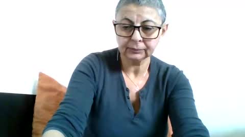 couple online show from January 18, 2025, 1:29 pm