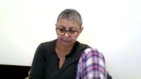 couple online show from January 18, 2025, 5:48 pm
