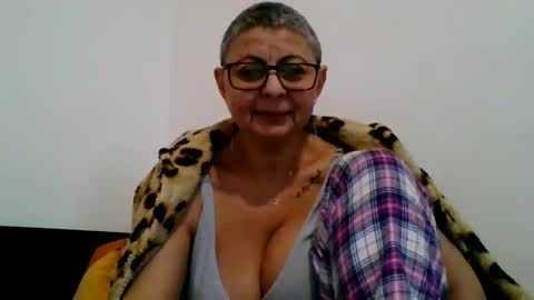 couple online show from January 21, 2025, 2:37 pm