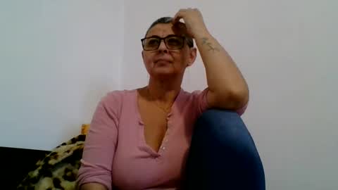 couple online show from January 22, 2025, 1:42 pm