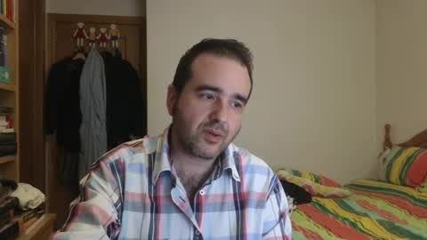 curiosillo1983 online show from May 6, 2026, 4:56 pm