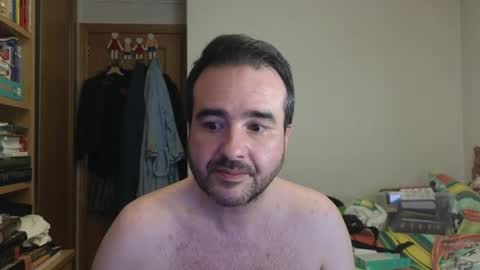 curiosillo1983 online show from May 25, 2026, 4:35 pm