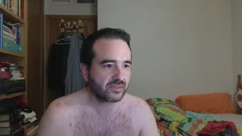 curiosillo1983 online show from June 25, 2026, 5:12 am