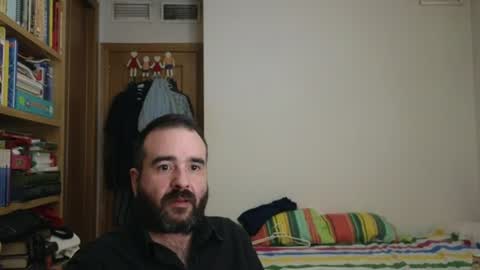 curiosillo1983 online show from August 1, 2026, 2:33 am