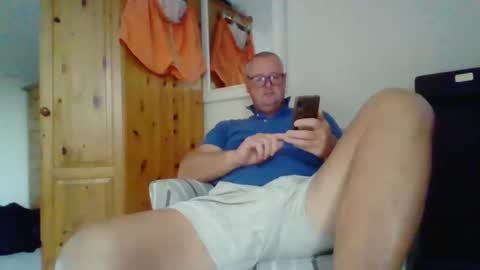 curiousax77 online show from October 7, 2025, 9:06 am