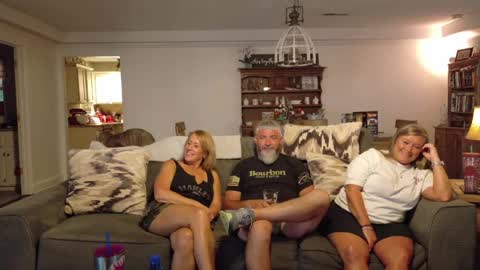 curious couple online show from April 19, 2026, 12:11 am