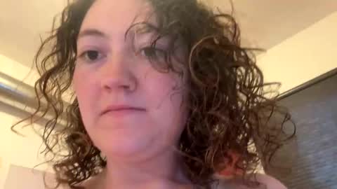 curliegirlee online show from June 11, 2026, 12:43 am
