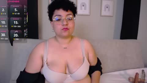 Bruna  online show from July 18, 2026, 10:57 pm