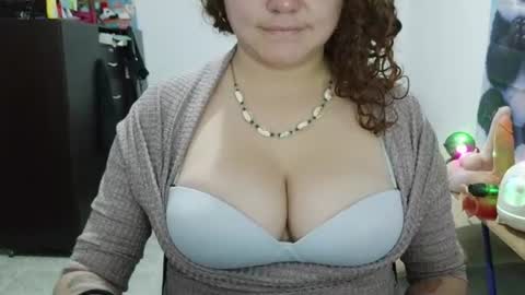 Vannesa online show from June 13, 2026, 1:36 am