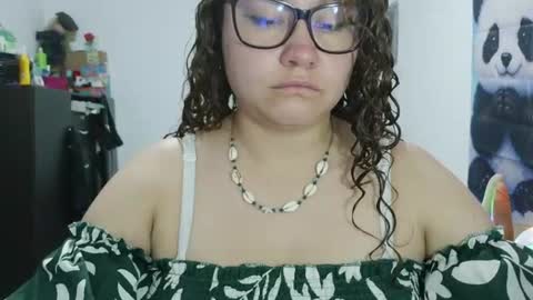 Vannesa online show from June 24, 2026, 12:20 am
