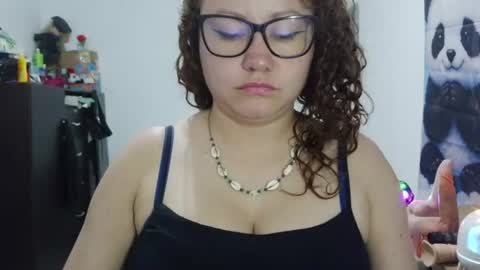 Vannesa online show from June 25, 2026, 2:11 am