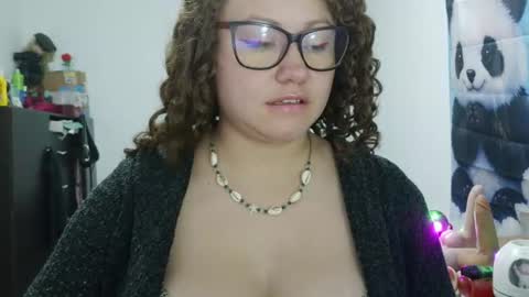 Vannesa online show from July 2, 2026, 3:23 am