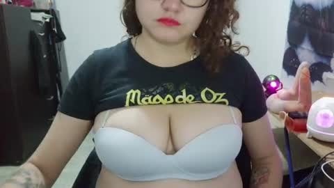 Vannesa online show from July 10, 2026, 2:38 am
