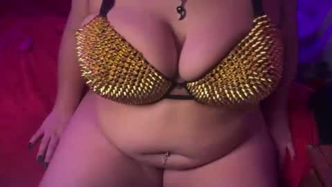 Snapshot of curlykaii55 chatting on February 1, 2025, 5:49 am Kay online show from February 1, 2025, 5:49 am