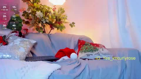 Snapshot of curlyrose_ chatting on December 22, 2025, 11:57 pm Rose online show from December 22, 2025, 11:57 pm