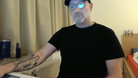 Curman85 online show from February 14, 2026, 11:56 pm